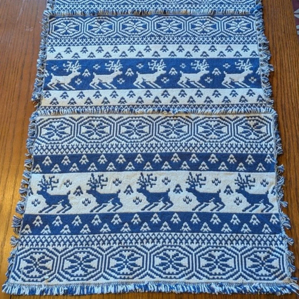Set 4 Nordic Deer Blue White Woven Cotton Fringed Placemats Snowflake Winter